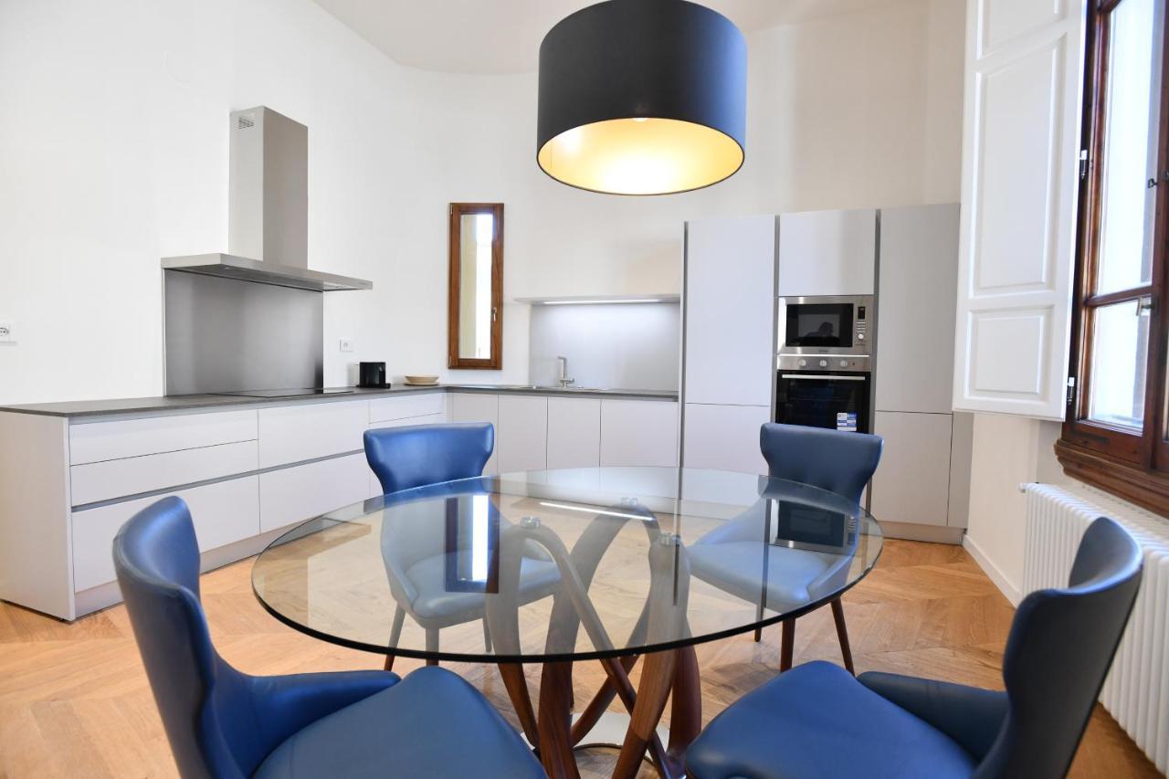 Apartment Cappelle Medicee Luxury Flat Florenz